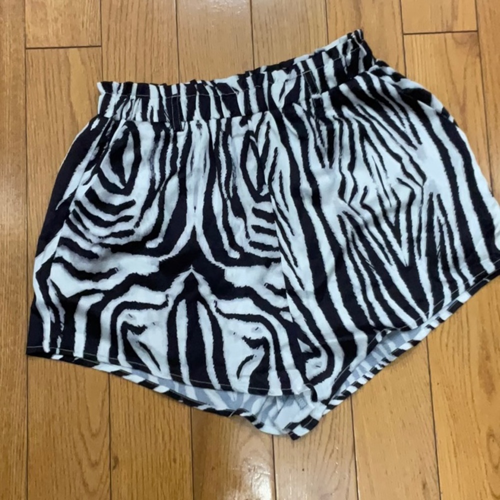 Superdown Nora Short size XS - Picture 4 of 6
